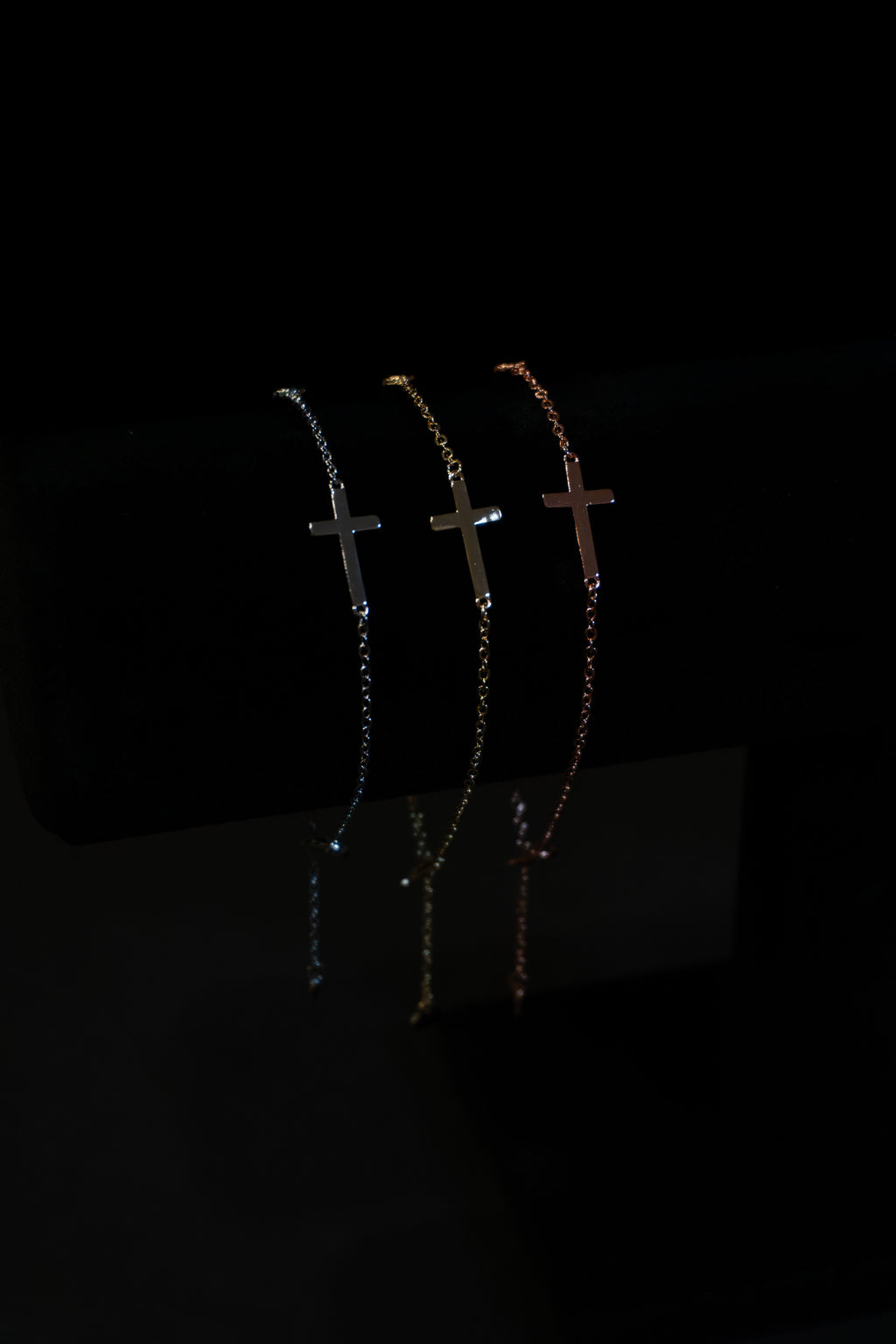 DIAMOND STONE & CROSS BRACELET