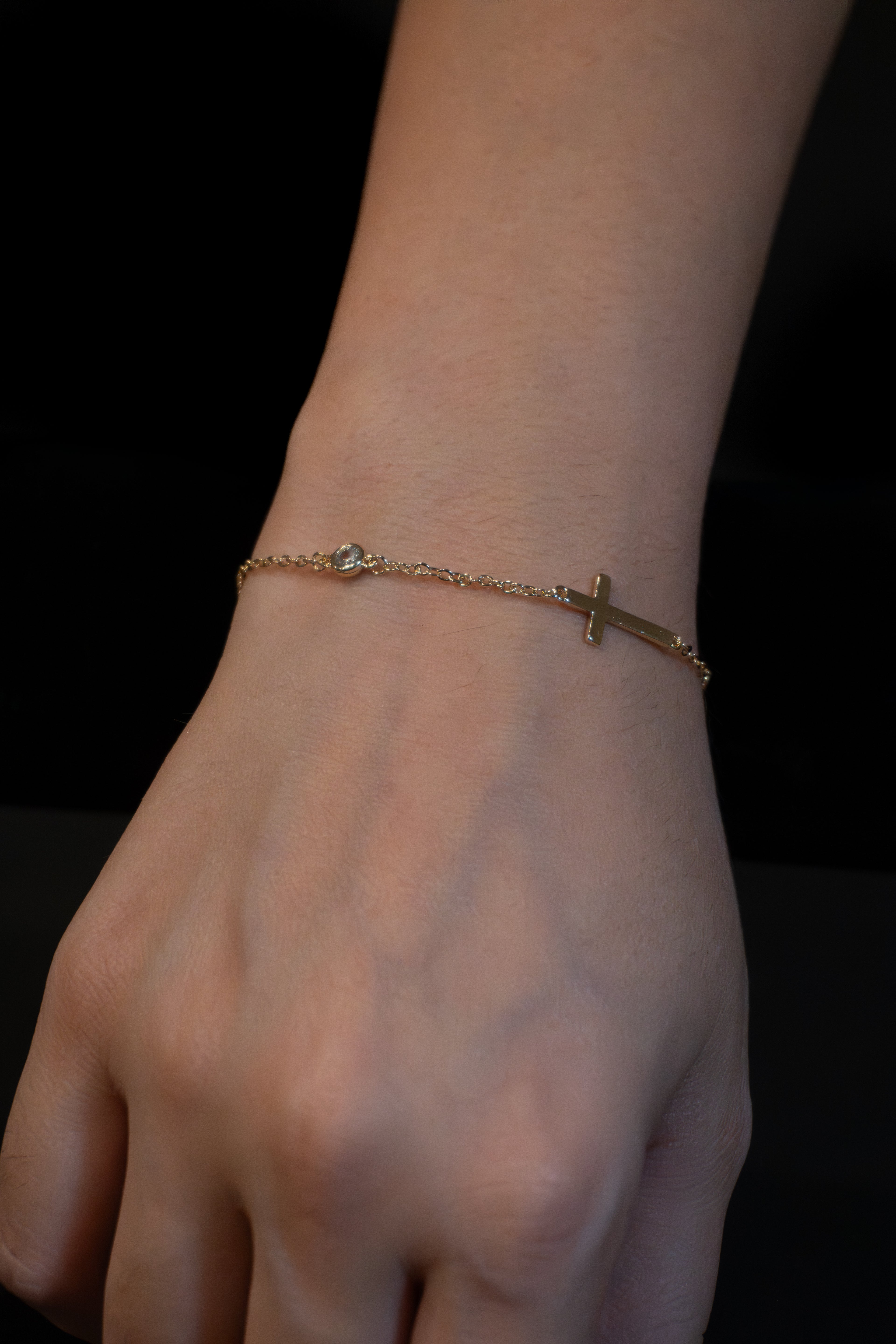 DIAMOND STONE & CROSS BRACELET