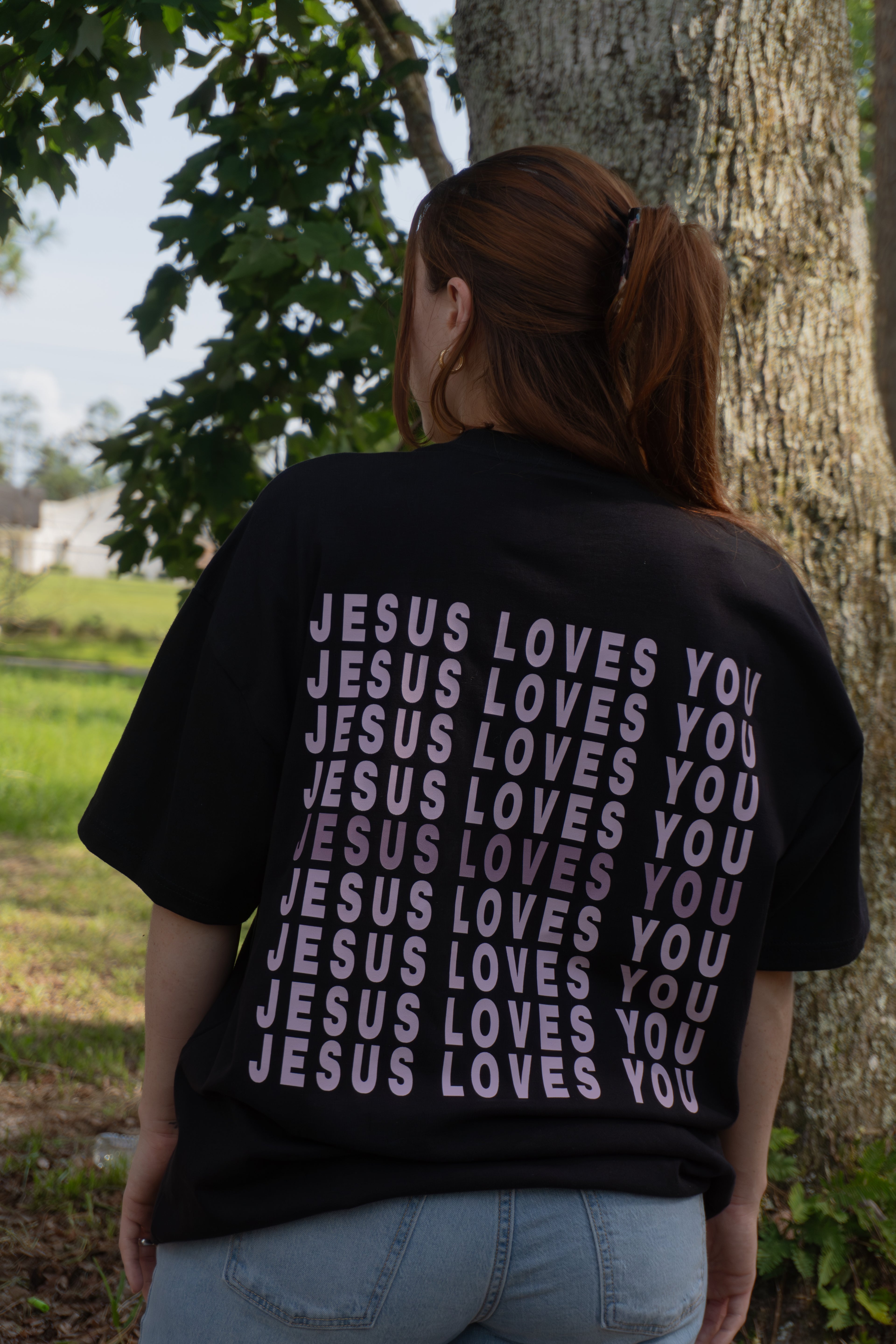 JESUS LOVES YOU